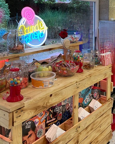 Bar à Bonbons Mobile pour Événements - Personnalisable avec Éclairage LED